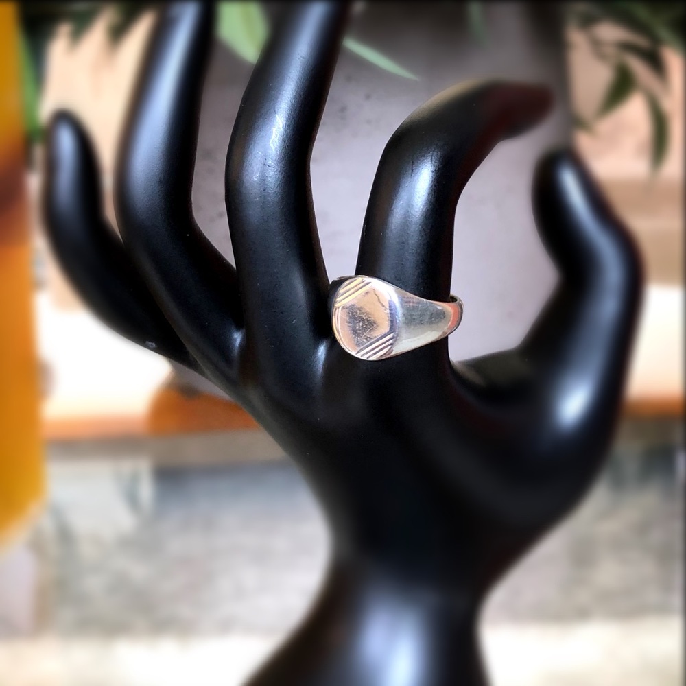 Silver Avon Ring
